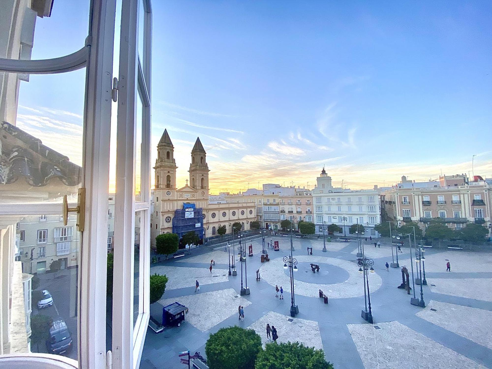 Inncadizpalacio Apolo ภายนอก รูปภาพ